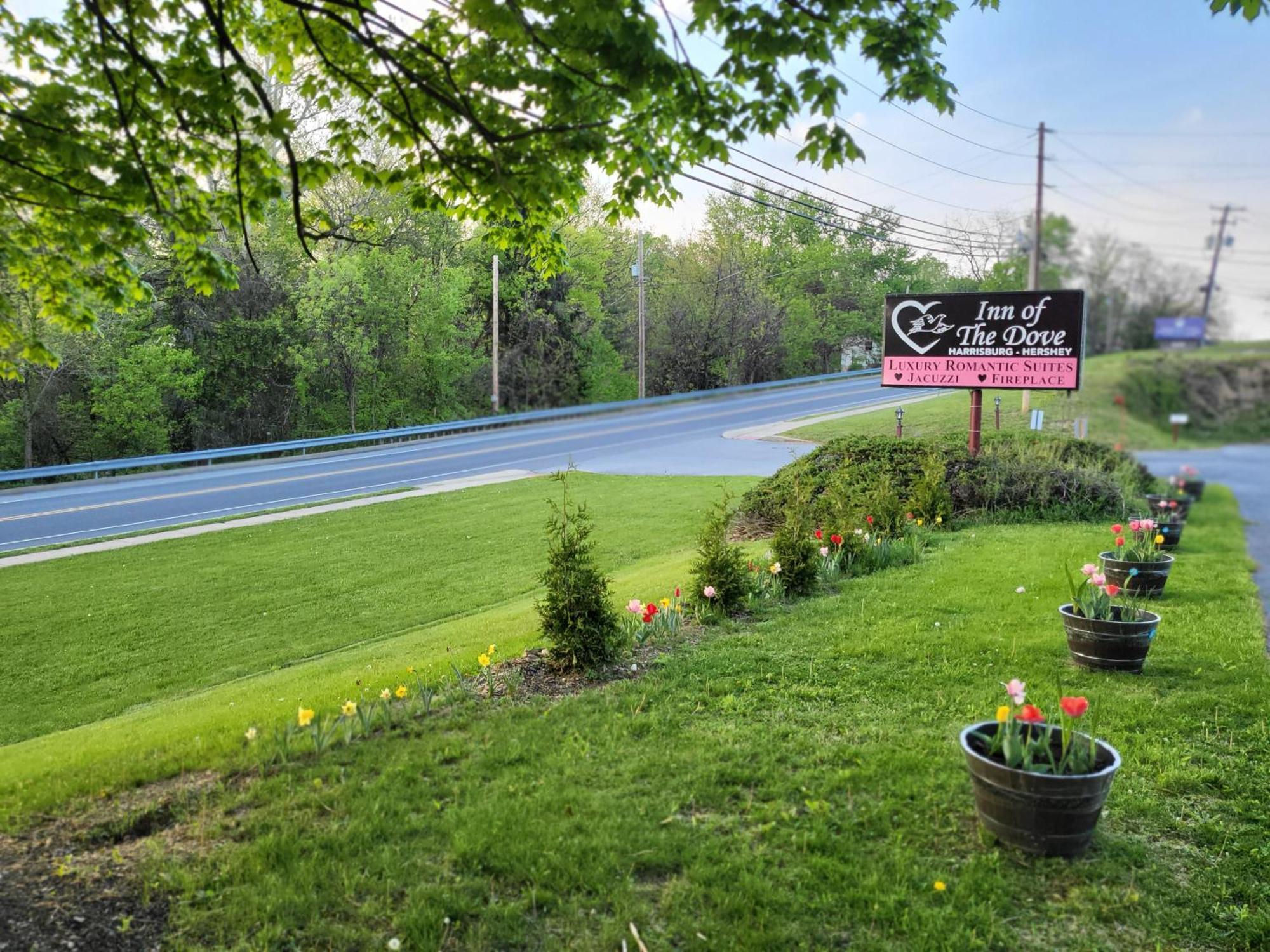 Inn Of The Dove - Romantic Luxury Suites With Jacuzzi & Fireplace At Harrisburg-Hershey-Philadelphia, Pa Εξωτερικό φωτογραφία