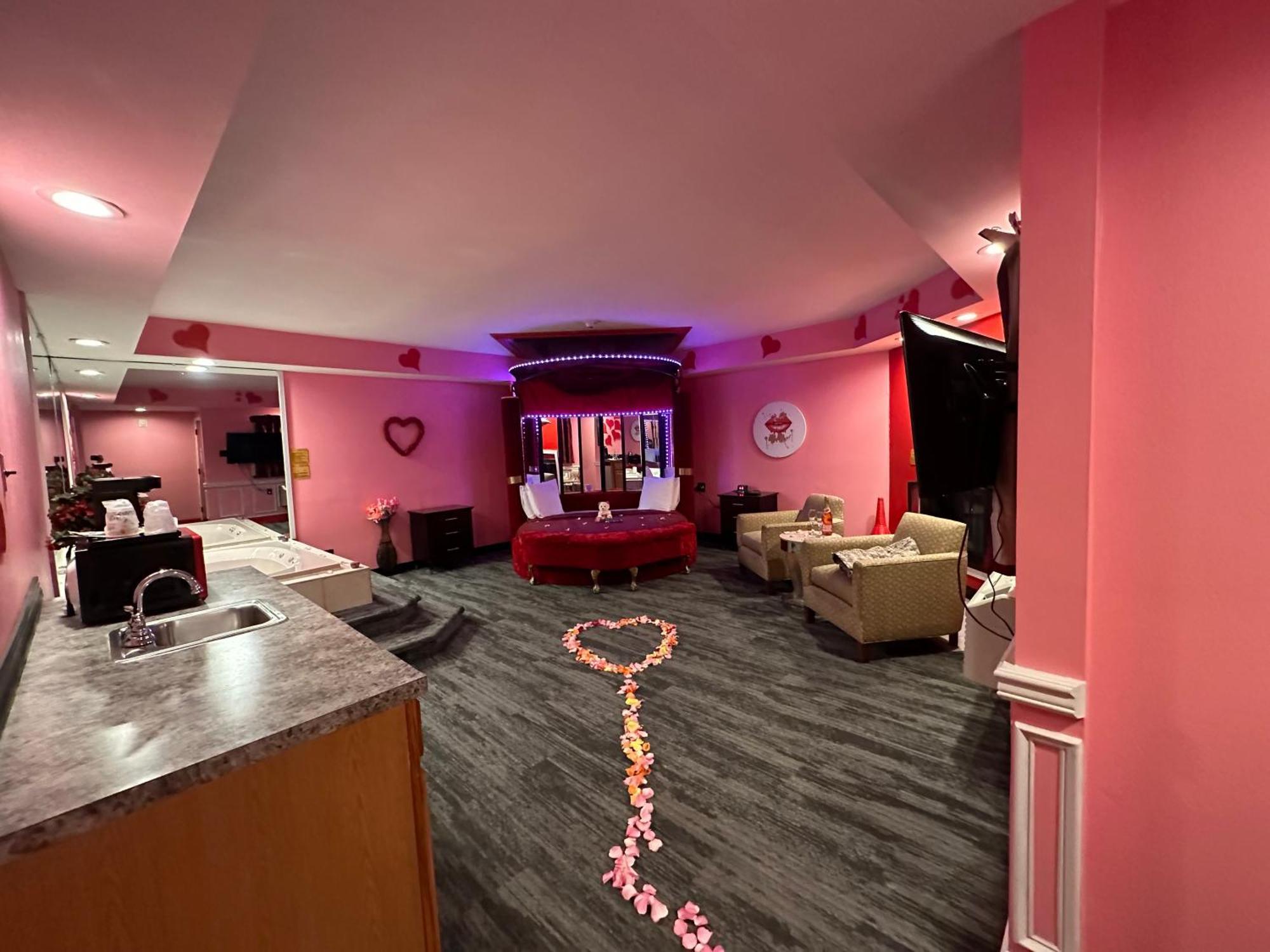 Inn Of The Dove - Romantic Luxury Suites With Jacuzzi & Fireplace At Harrisburg-Hershey-Philadelphia, Pa Εξωτερικό φωτογραφία