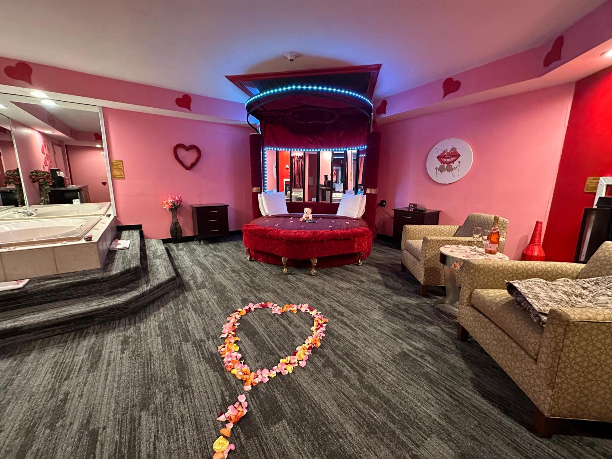 Inn Of The Dove - Romantic Luxury Suites With Jacuzzi & Fireplace At Harrisburg-Hershey-Philadelphia, Pa Εξωτερικό φωτογραφία